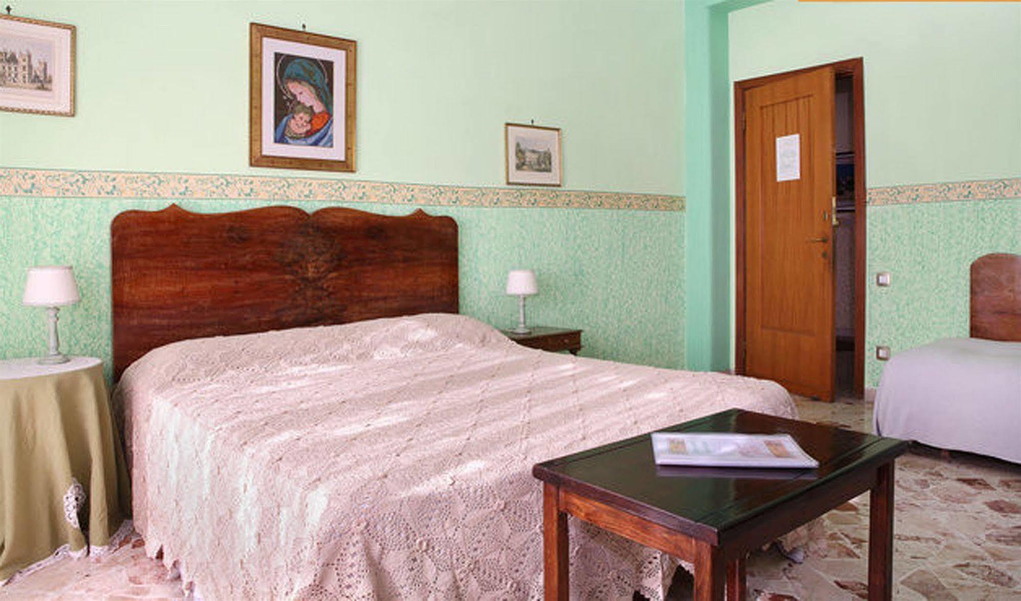 Casa Tina Maugeri Catânia Exterior foto